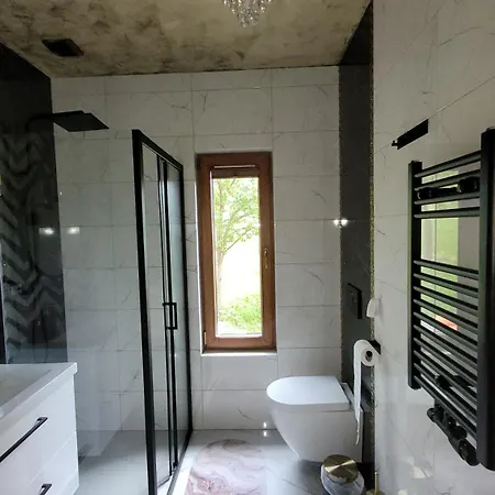 펜션 Na Gorach Z Jacuzzi I Sauna 노비 삭츠